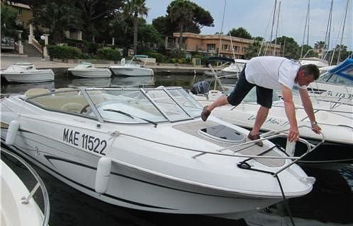 slider 0 Beneteau Flyer 650 Cabrio